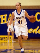 Cathy Wade led the Swedes with 11 points Thursday and 15 points Saturday